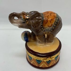 Elephant Hinged Trinket Box Porcelain or Ceramic 3 1/2 inches